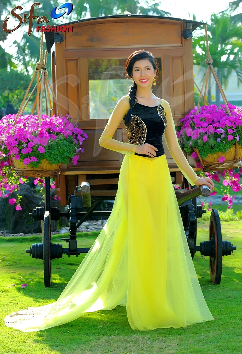 Áo dài dạ hội phối kết đá
