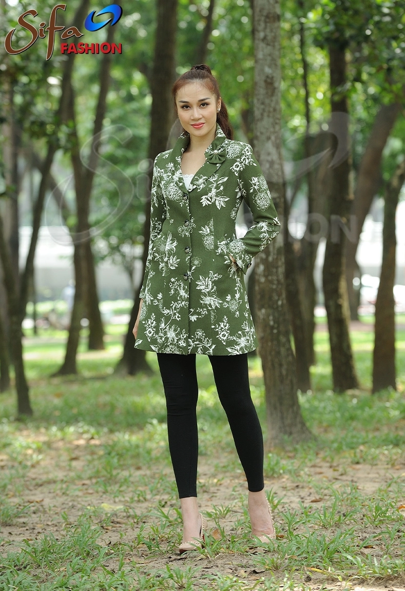 Áo măng tô ấm áp in hoa