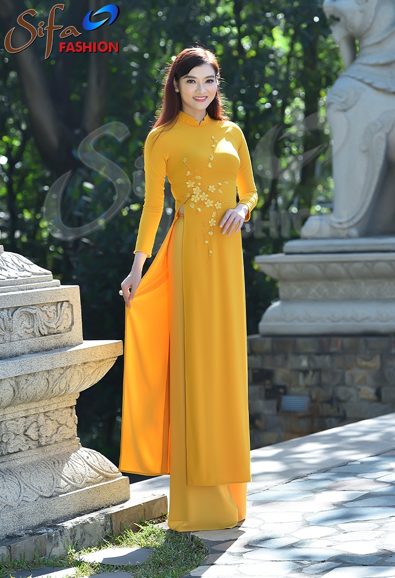 Bộ áo dài kết hoa