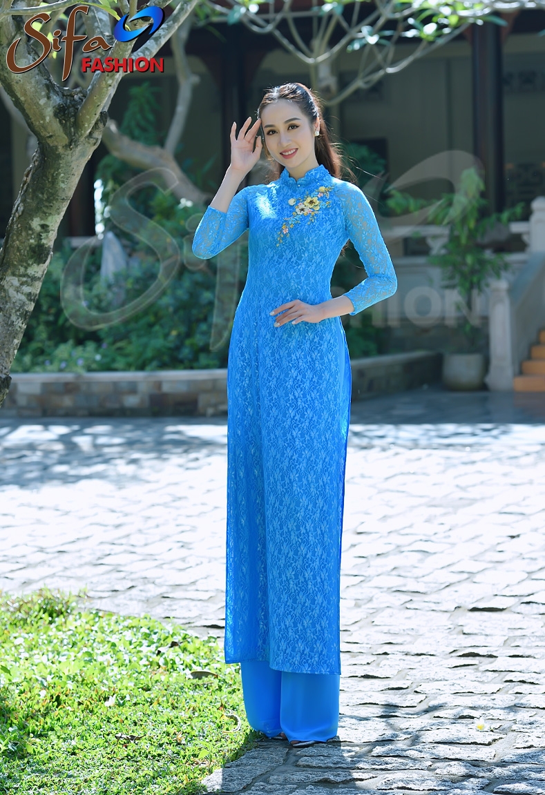 Áo dài ren kết bông