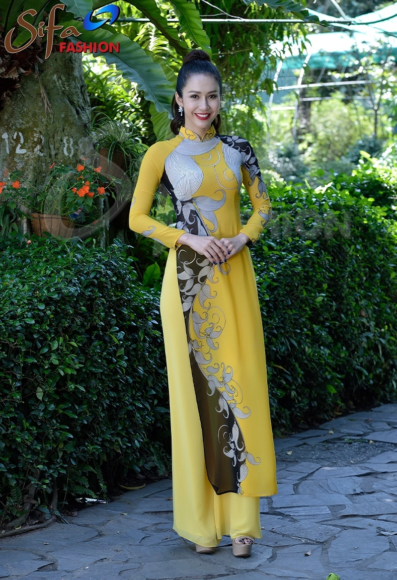 Áo dài cổ truyền thống