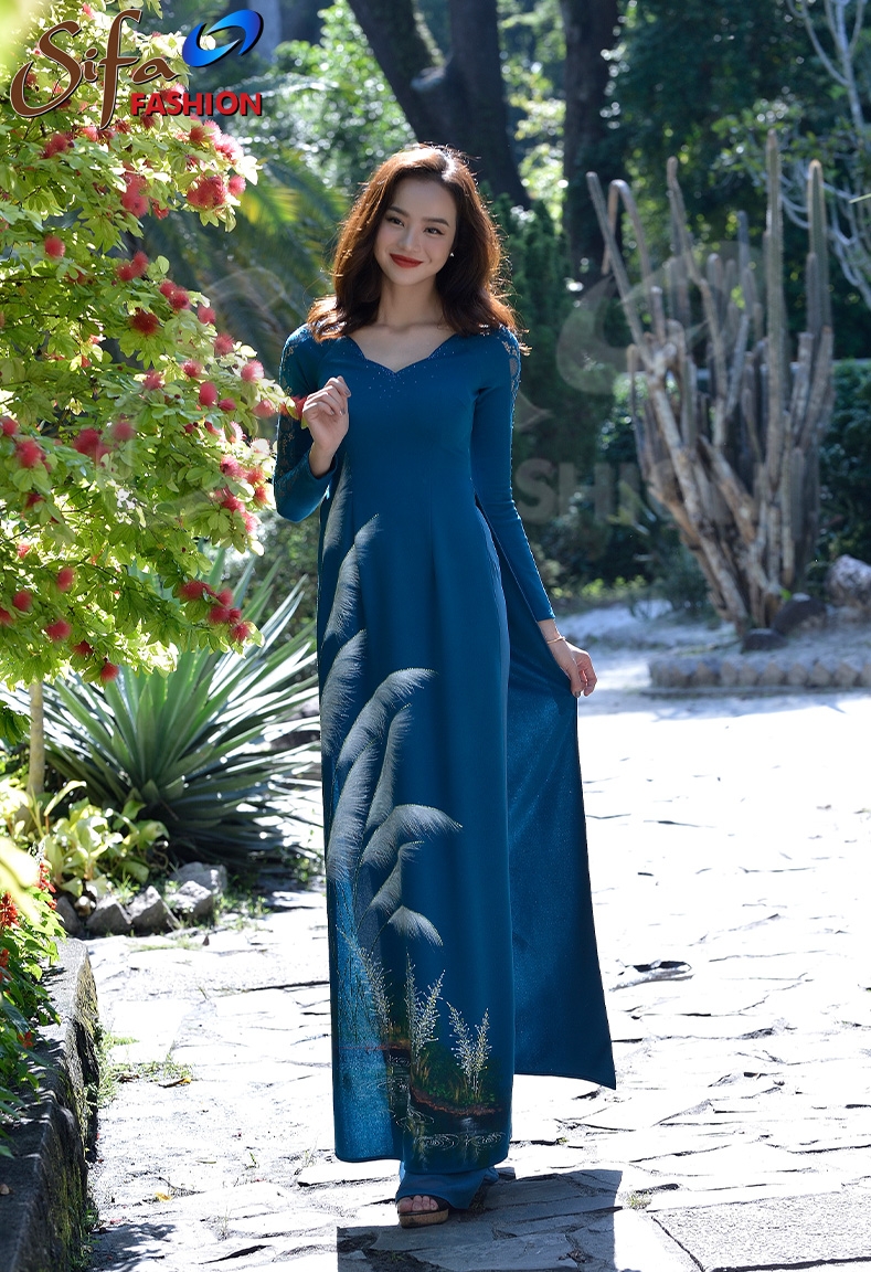 Áo dài cổ lượn